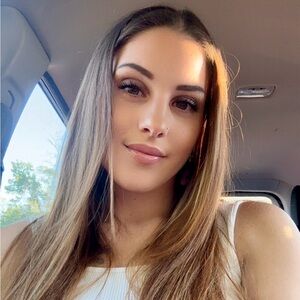 Meet your Posher, Jena